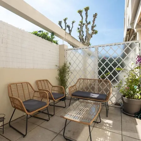 Comfy With Residential Swimming Pool Cannes