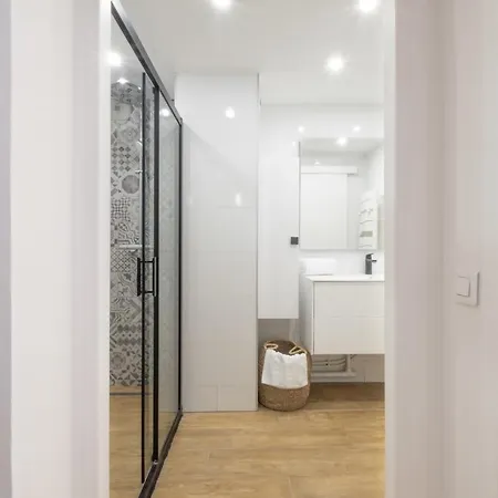 Apartment Comfy With Residential Swimming Pool Cannes